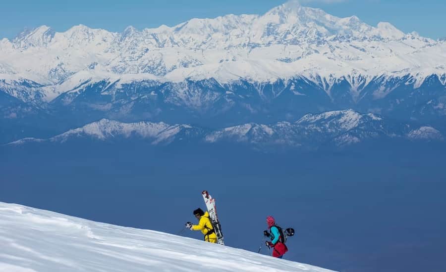 Skiing in Mundali