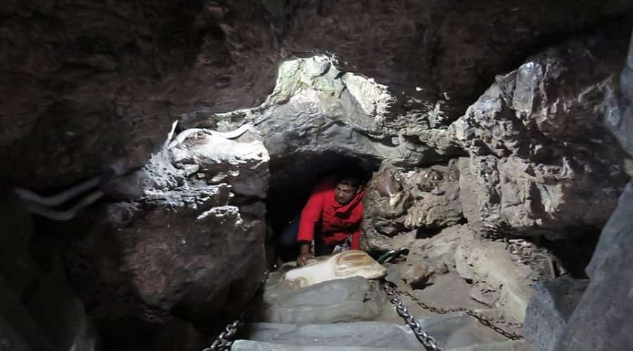 Patal Bhuvaneshwar Cave