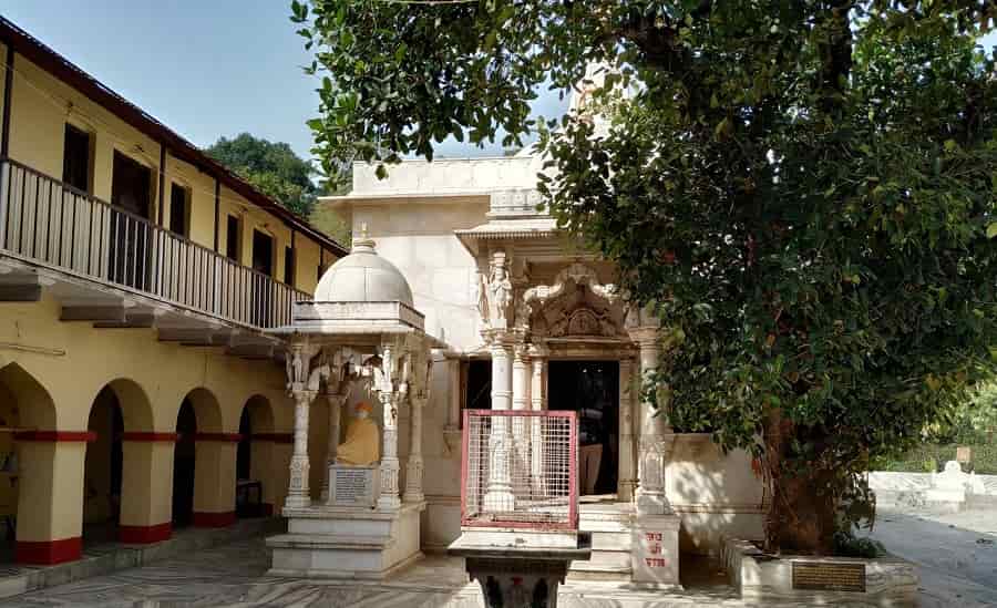 Raghunath Temple, Mount Abu