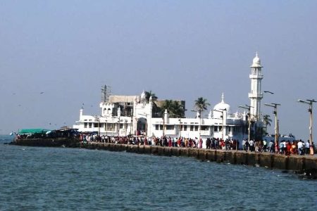 Haji Ali Dargah, Dargah