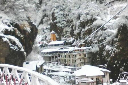 Yamunotri Dham during WinterYamunotri Dham during Winter