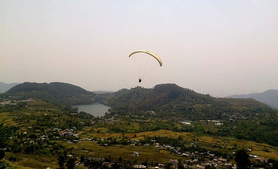 Paragliding in Naukuchiyatal, Nainital