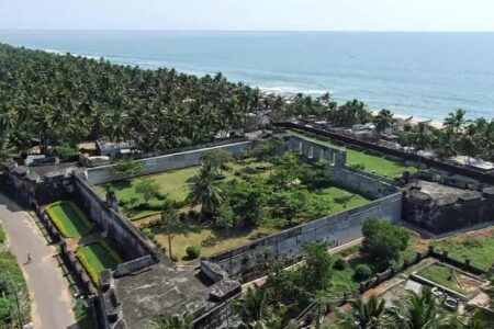Anchuthengu Fort, Kerala