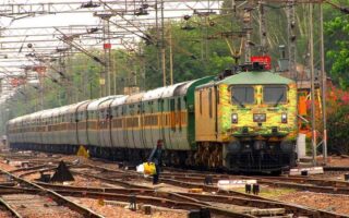 Nizamuddin – Bandra Garib Rath