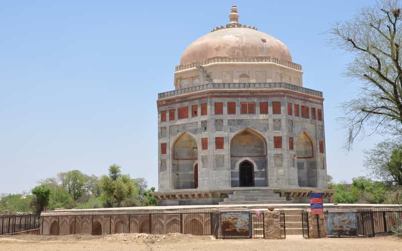 Shah Quli Khan's Tomb