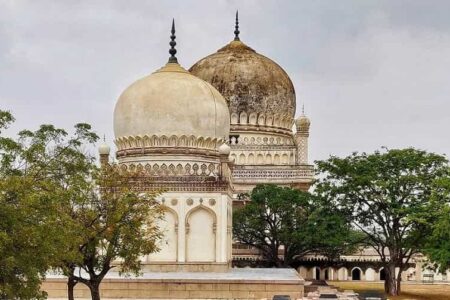 Qutub Shahi Tomb