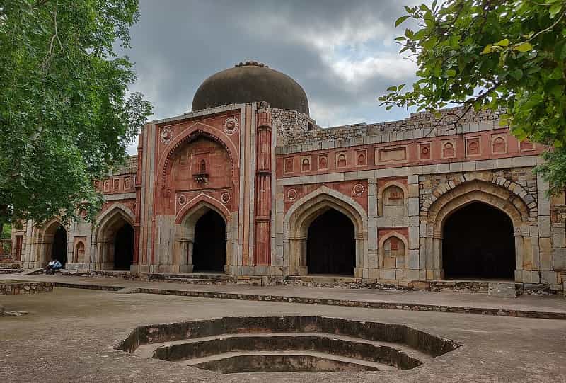 Jamali Kamali Mosque