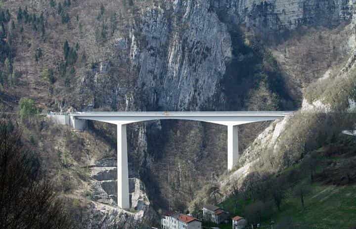 Bungee Jumping in Altopiano di Asiago, Italy