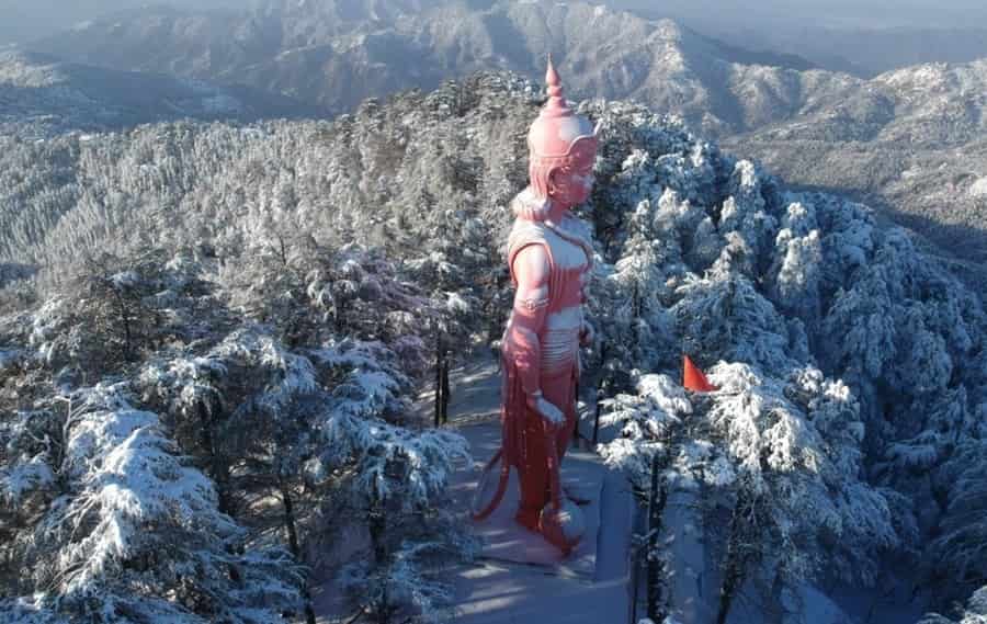 Snowfall in Jakhu Peak