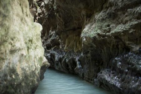 Robber's Cave, Dehradun